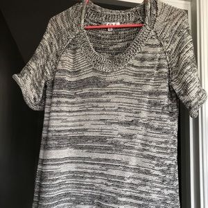 Women’s marbled short sleeve Cabi sweater!